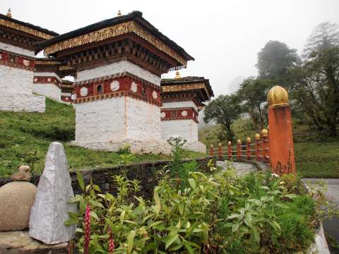 Dochula Pass stupa